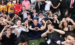 Başkan Böcek yaşlıları, engellileri ve gençleri de unutmadı