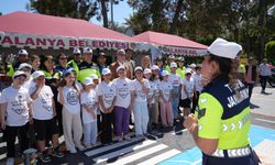 BAŞKAN ÖZÇELİK TRAFİK HAFTASI ETKİNLİKLERİNE KATILDI
