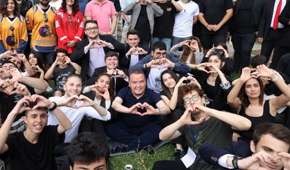 Başkan Böcek yaşlıları, engellileri ve gençleri de unutmadı
