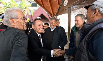 Başkan Böcek’e Finike’de