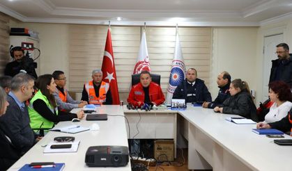 Başkan Böcek, “Afetzedelerin hesaplarına 10 bin TL yatırıldı”