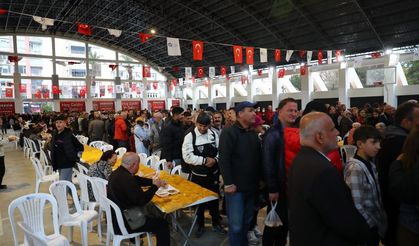 Büyükşehir Belediyesi'nden iftar bereketi