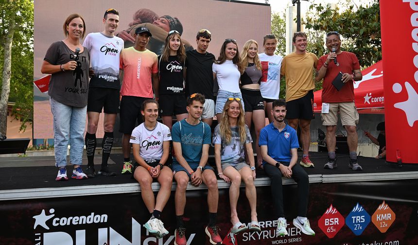 Kemer’de açık hava sineması keyfi